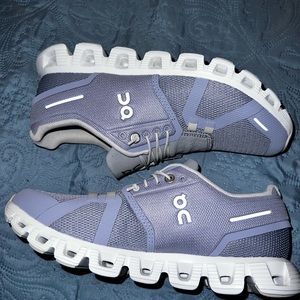 On Cloud 5 - NEVER WORN